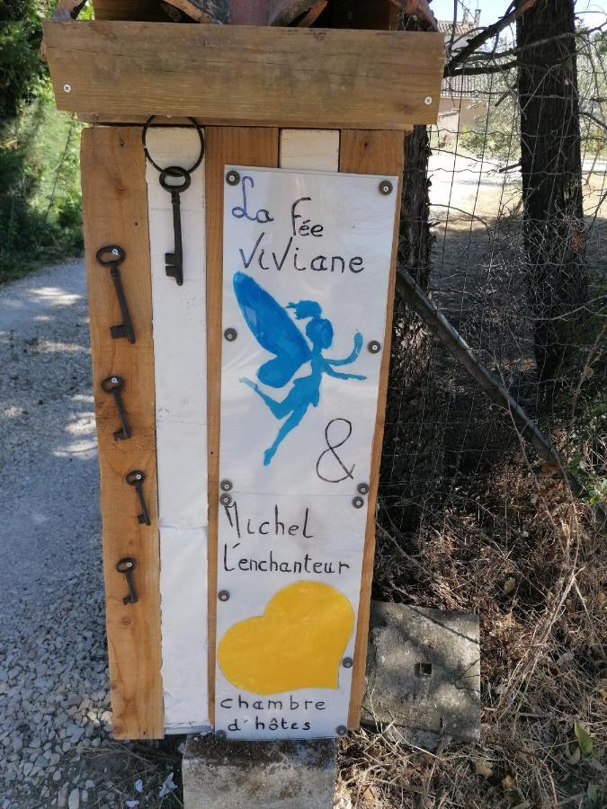 La Fee Viviane Et Michel L'Enchanteur Robion en Luberon Exterior foto