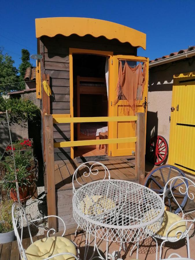 La Fee Viviane Et Michel L'Enchanteur Robion en Luberon Exterior foto